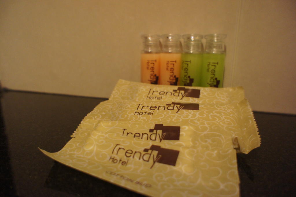 Trendy Hotel Nakhon Pathom Habitación foto