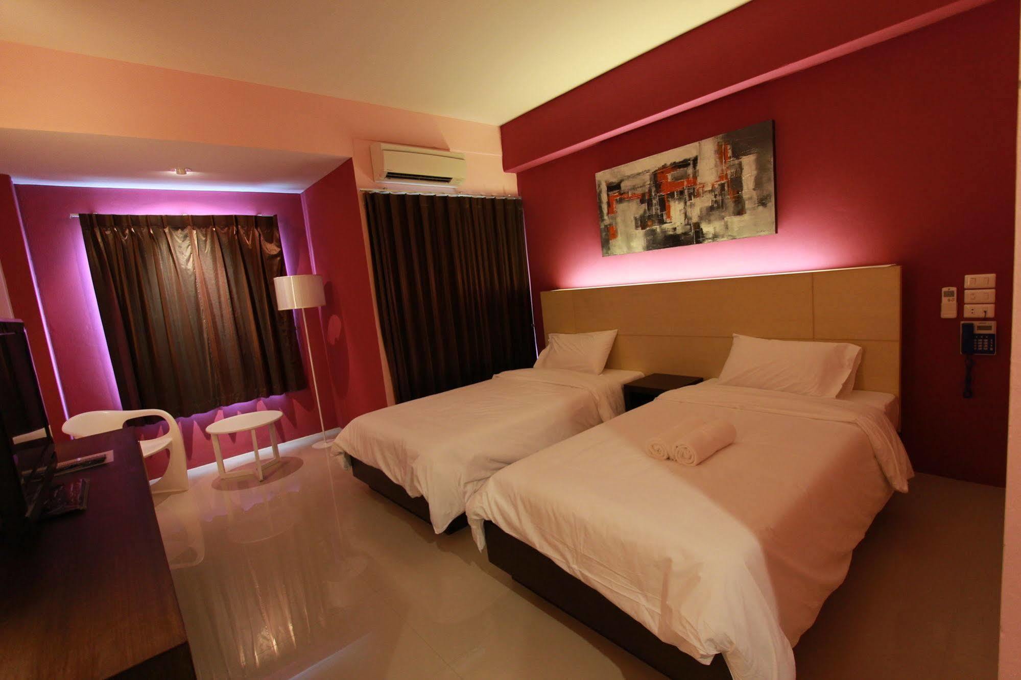 Trendy Hotel Nakhon Pathom Exterior foto