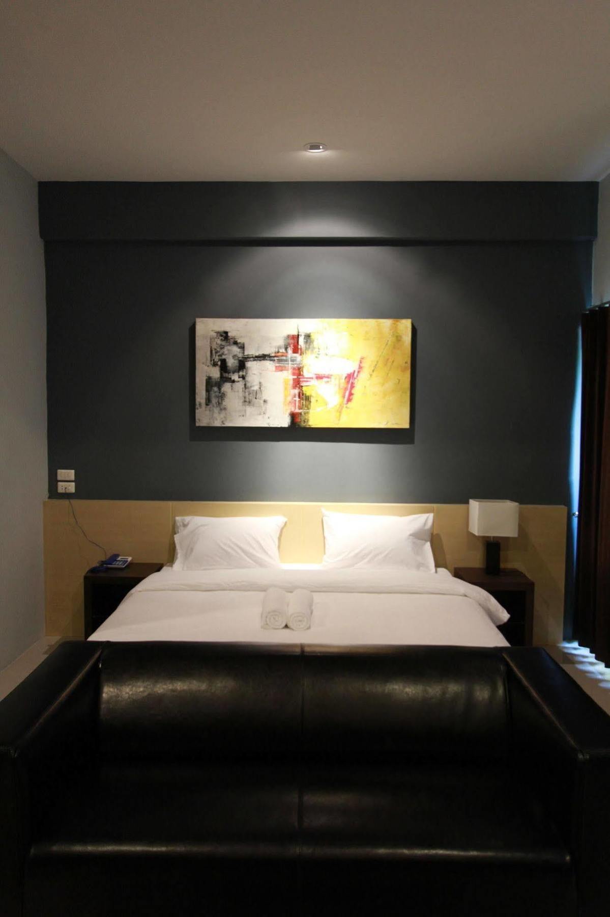 Trendy Hotel Nakhon Pathom Exterior foto