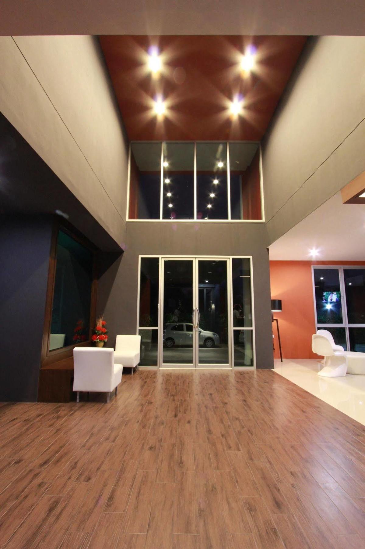 Trendy Hotel Nakhon Pathom Exterior foto
