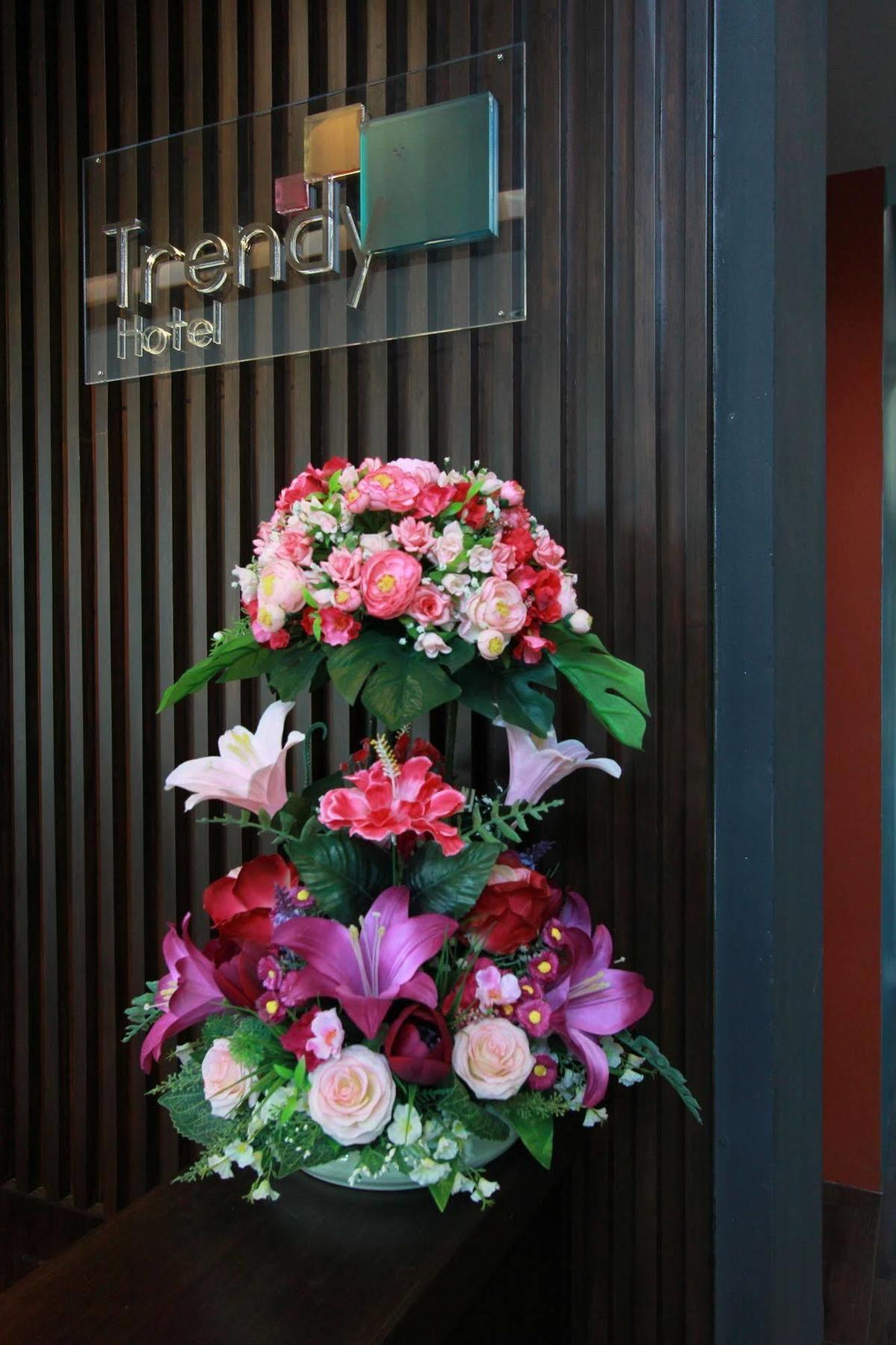 Trendy Hotel Nakhon Pathom Exterior foto