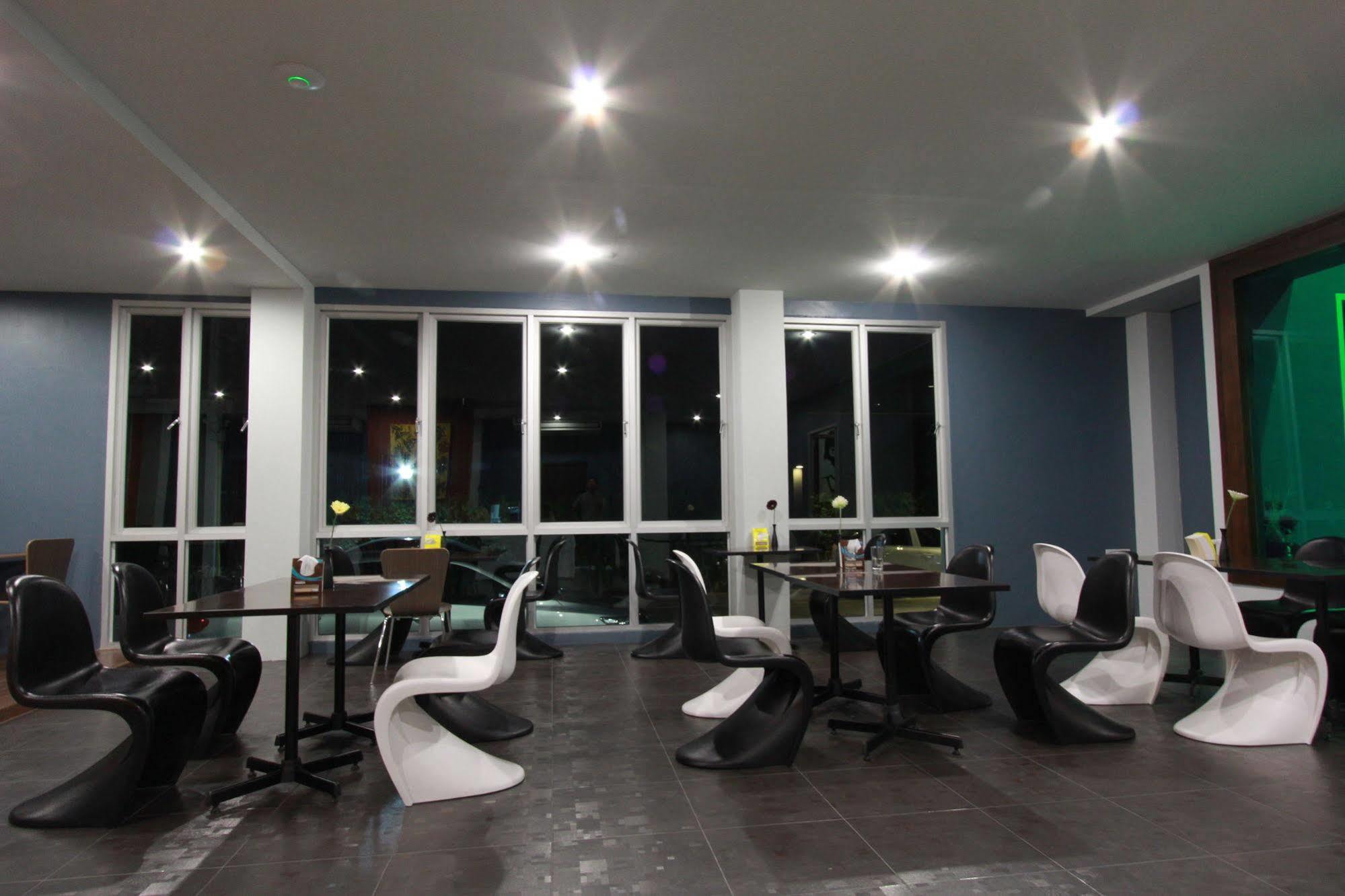 Trendy Hotel Nakhon Pathom Exterior foto